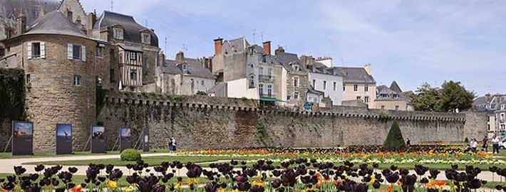 Removals to France - Removals to Bretagne- Removals Companies London UK